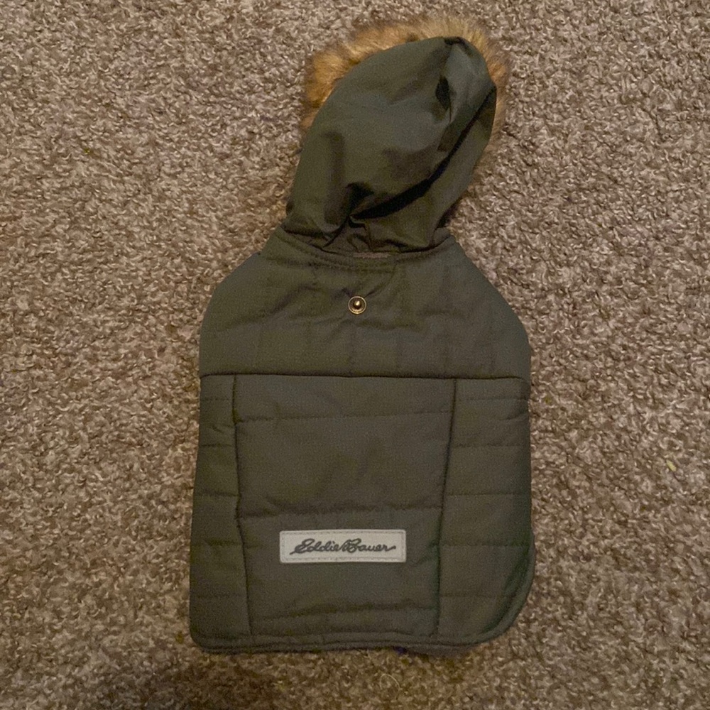 This Eddie Bauer (Pet) Jacket is really nice and cute for any small pets.